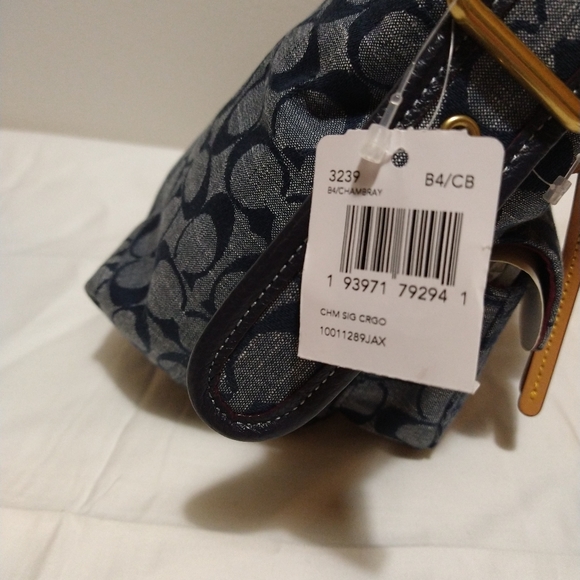 Sold**Coach New York Chambray Signature Cargo Bag - Picture 16 of 16